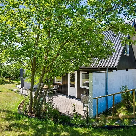 Vakantiehuis Beautiful And Well-maintained Two-level With Several Terraces And Lovely Sea Views Close To The Beach, Forest And The Charming Harbour Ebeltoft