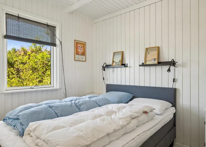 Beautiful And Well-maintained Two-level With Several Terraces And Lovely Sea Views Close To The Beach, Forest And The Charming Harbour Сasa de vacaciones *